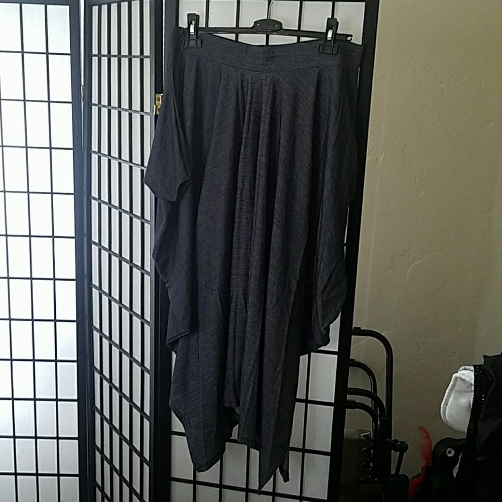 New. Never worn. Skirt